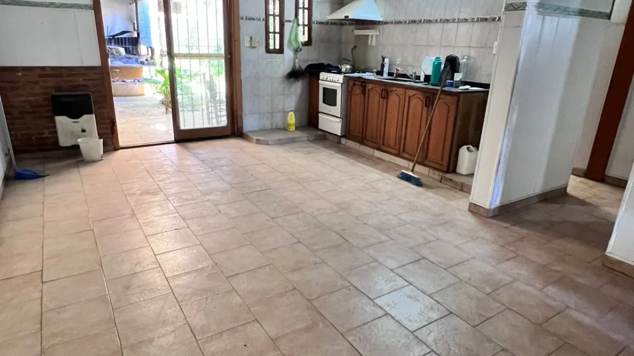 CASA CON LOCAL EN VENTA | PELLEGRINI 2100 | BRAGADO
