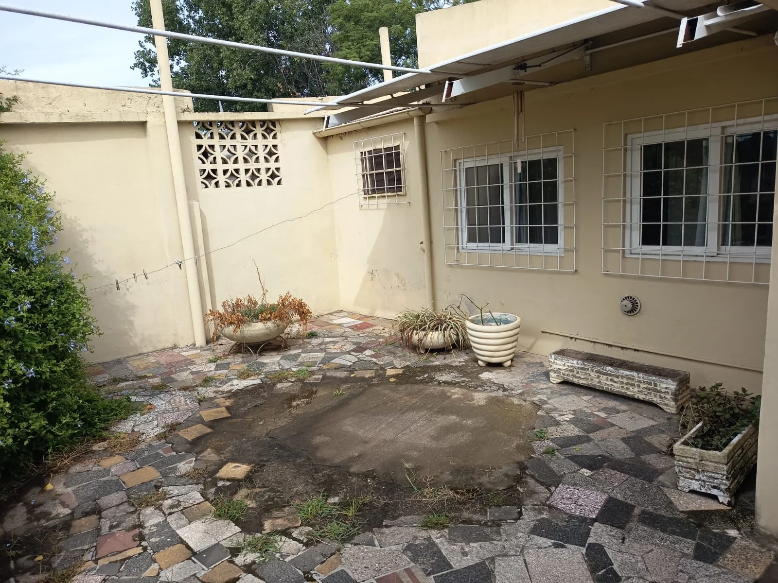 EN VENTA -Casa Ubicada Sobre Calle Balcarce N°535