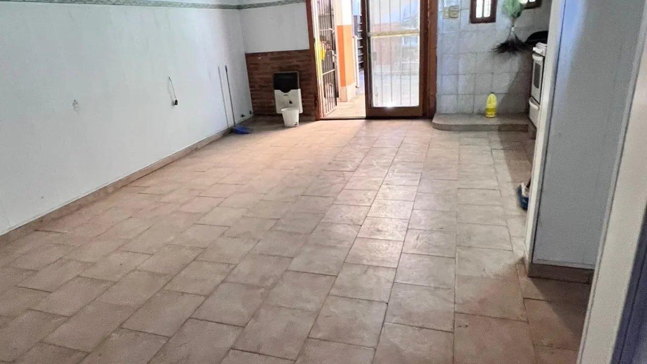 CASA CON LOCAL EN VENTA | PELLEGRINI 2100 | BRAGADO