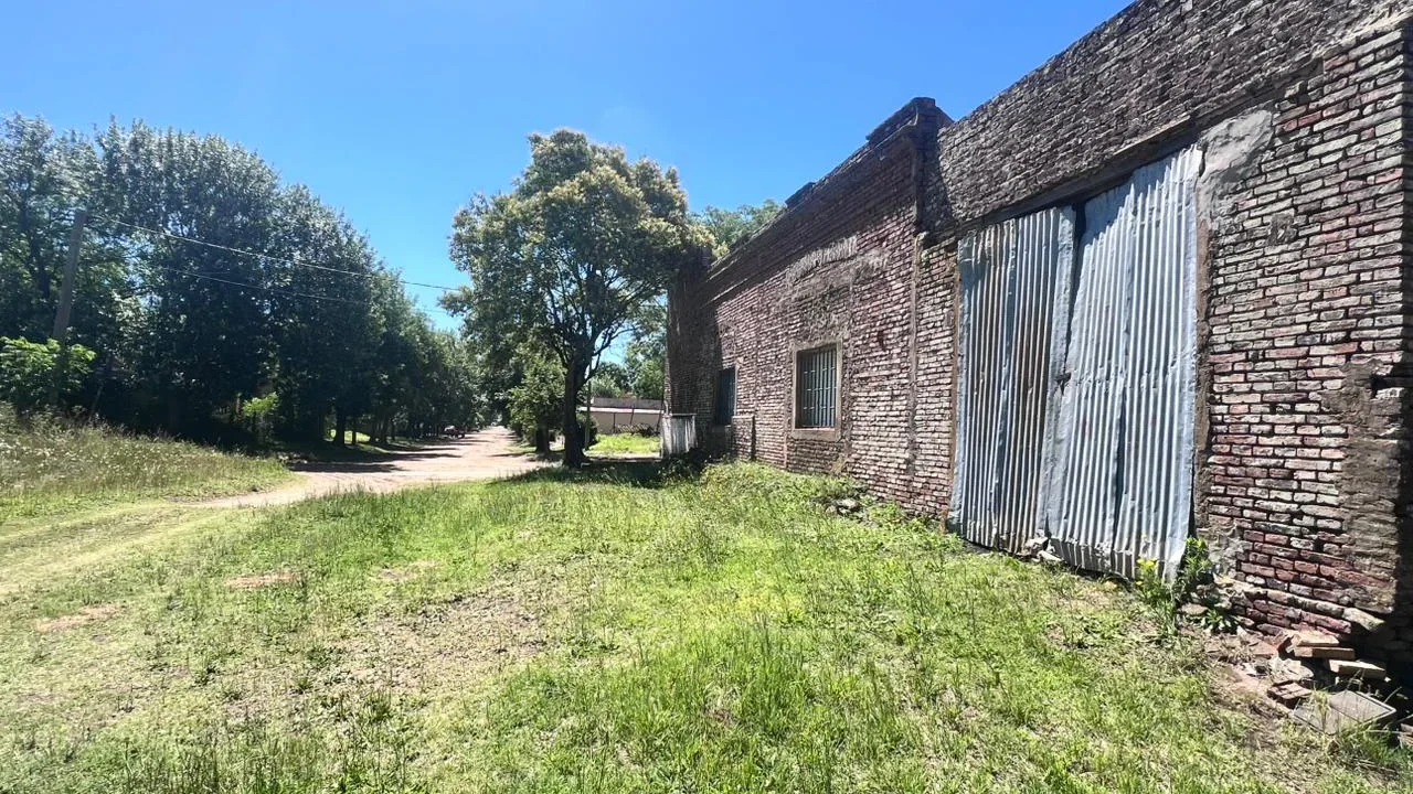 CASA EN VENTA | A REMODELAR | COMODORO PY
