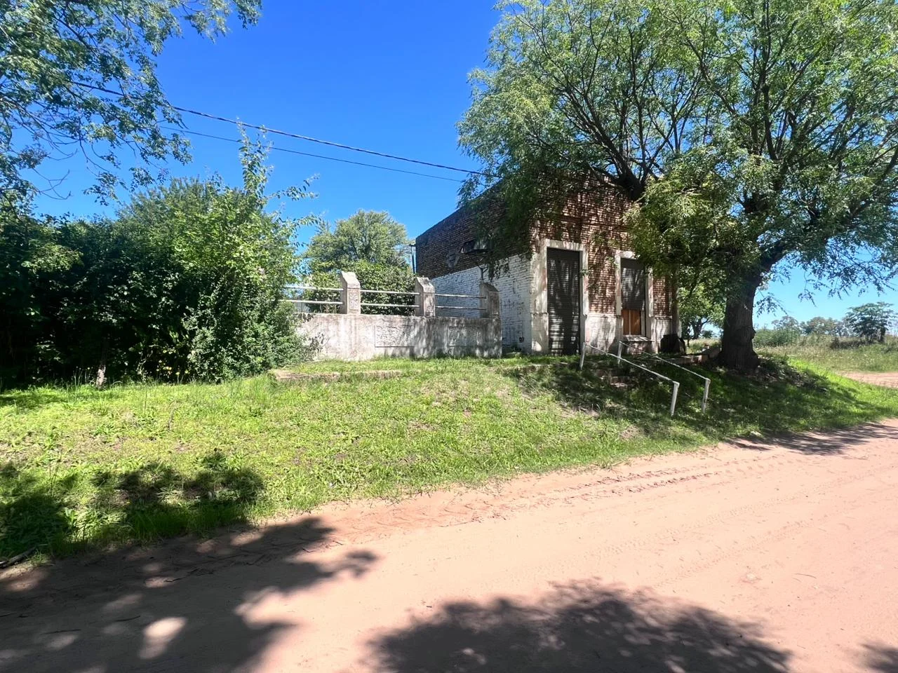 CASA EN VENTA | A REMODELAR | COMODORO PY