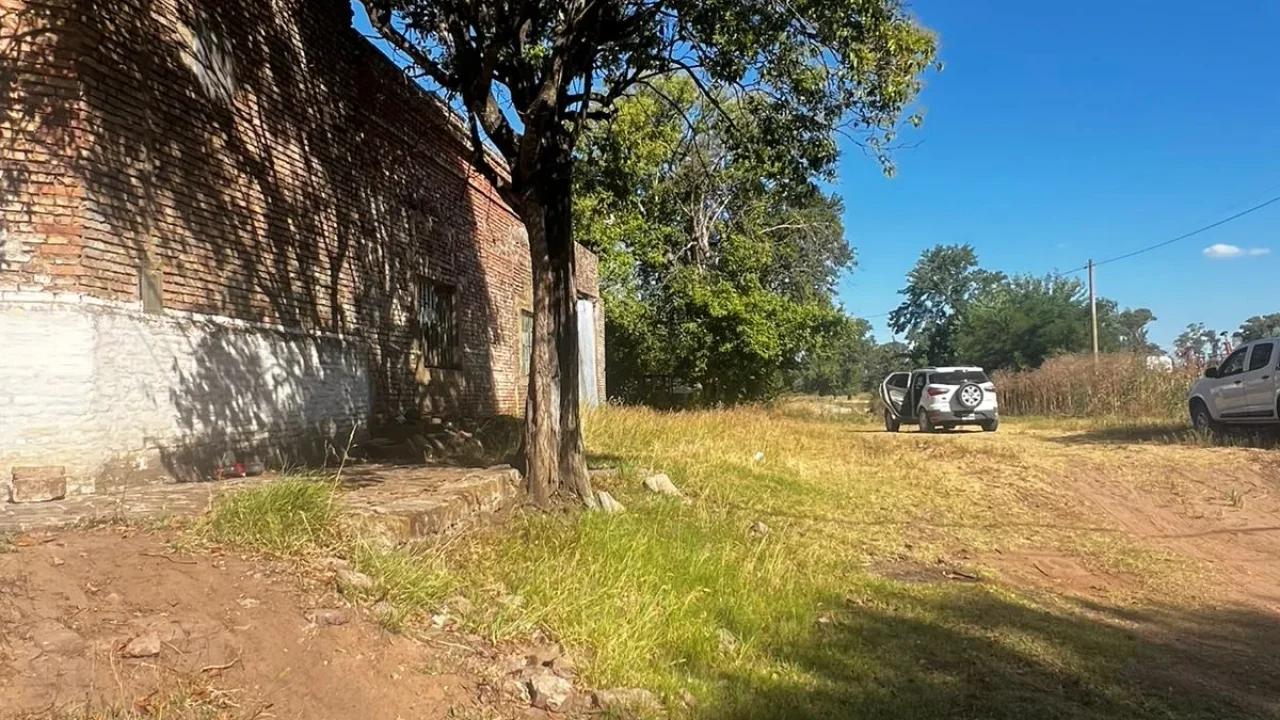 CASA EN VENTA | A REMODELAR | COMODORO PY