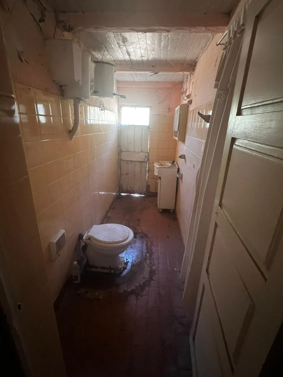 CASA EN VENTA | A REMODELAR | COMODORO PY