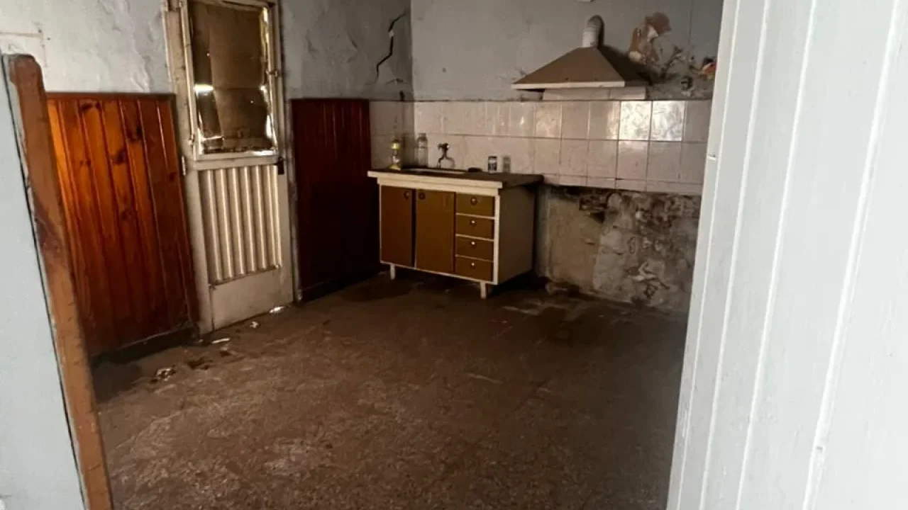 CASA EN VENTA | A REMODELAR | COMODORO PY