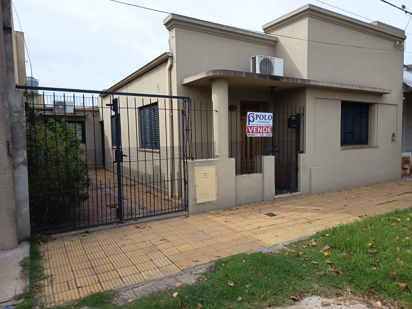 EN VENTA -Casa Ubicada Sobre Calle Balcarce N°535