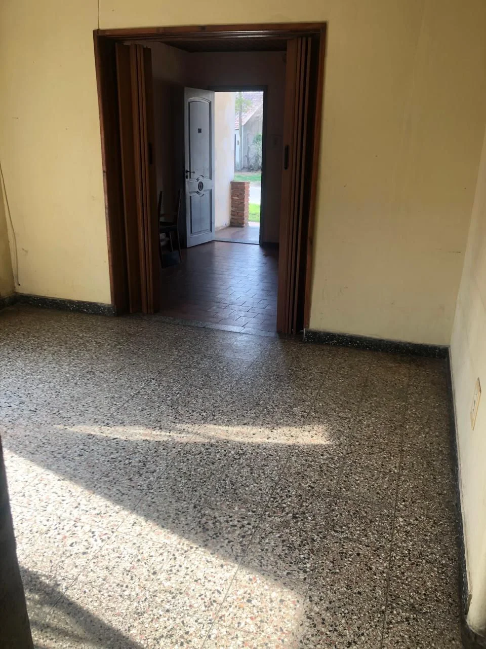 CASA EN VENTA A REFACCIONAR | ROCA 600 | BRAGADO