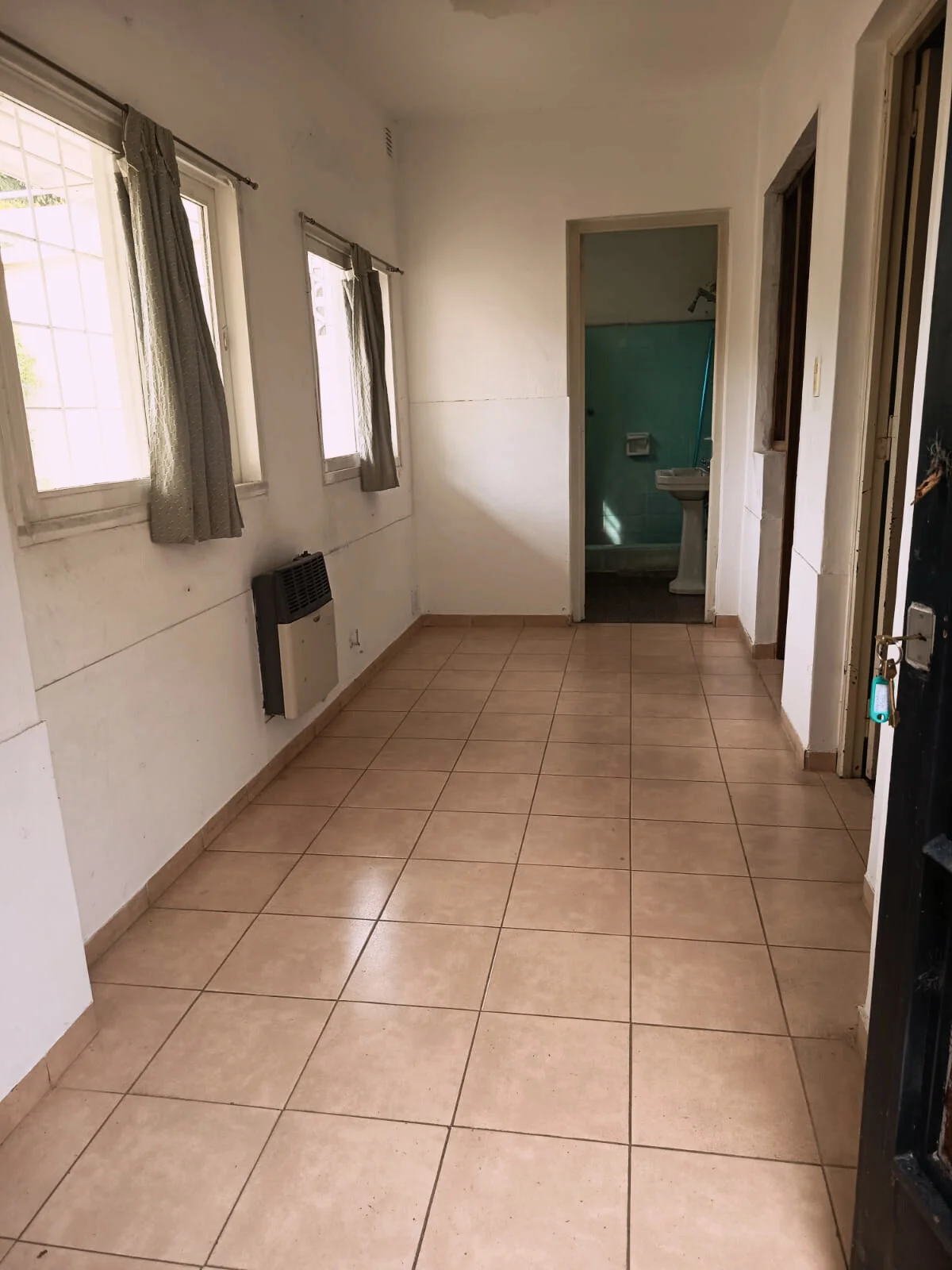 EN VENTA -Casa Ubicada Sobre Calle Balcarce N°535
