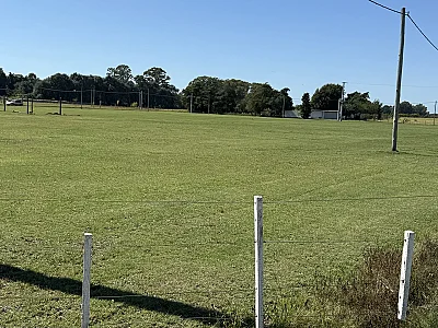 Lote amplio, Los Ceibos e/ Los Sauces y Aníbal Troilo
