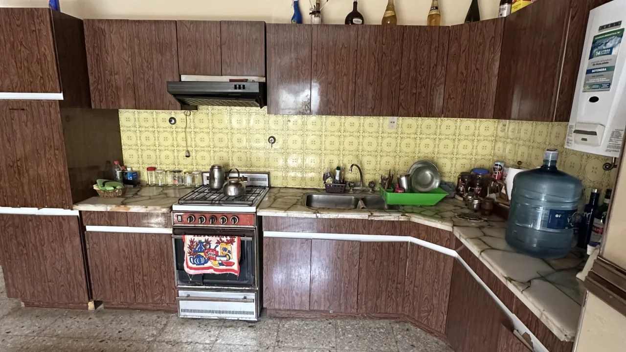 Casa céntrica Del Busto y Rauch