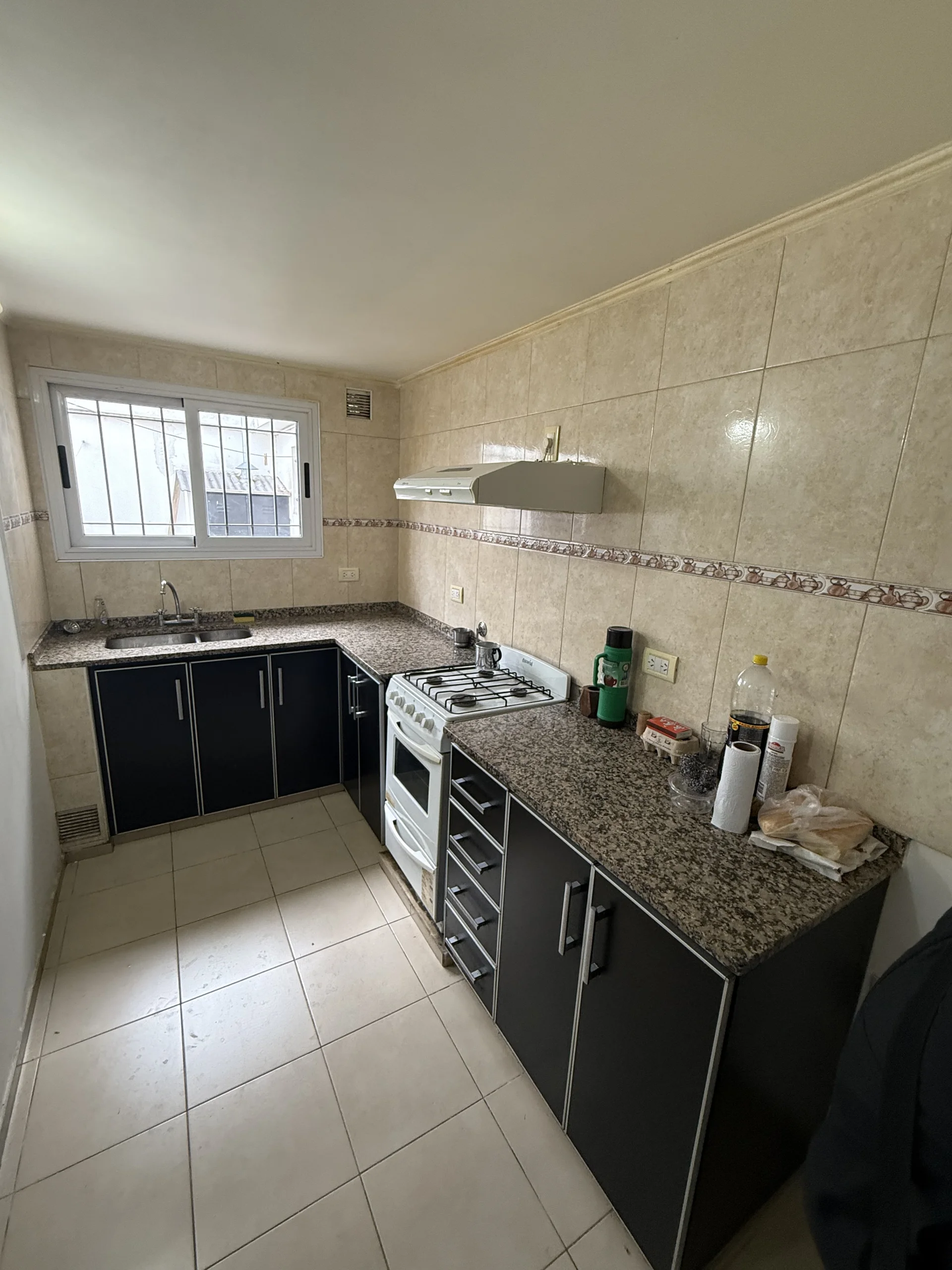Casa en Roca 239 e/ Remedios de Escalada y San Martín