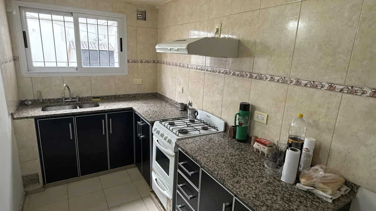 Casa en Roca 239 e/ Remedios de Escalada y San Martín