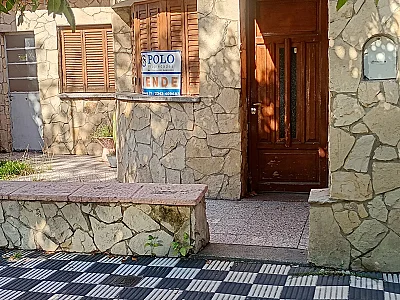 EN VENTA-CASA SOBRE CALLE QUIROGA