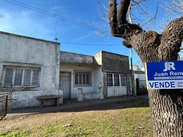 CASA EN VENTA URQUIZA AL 500
