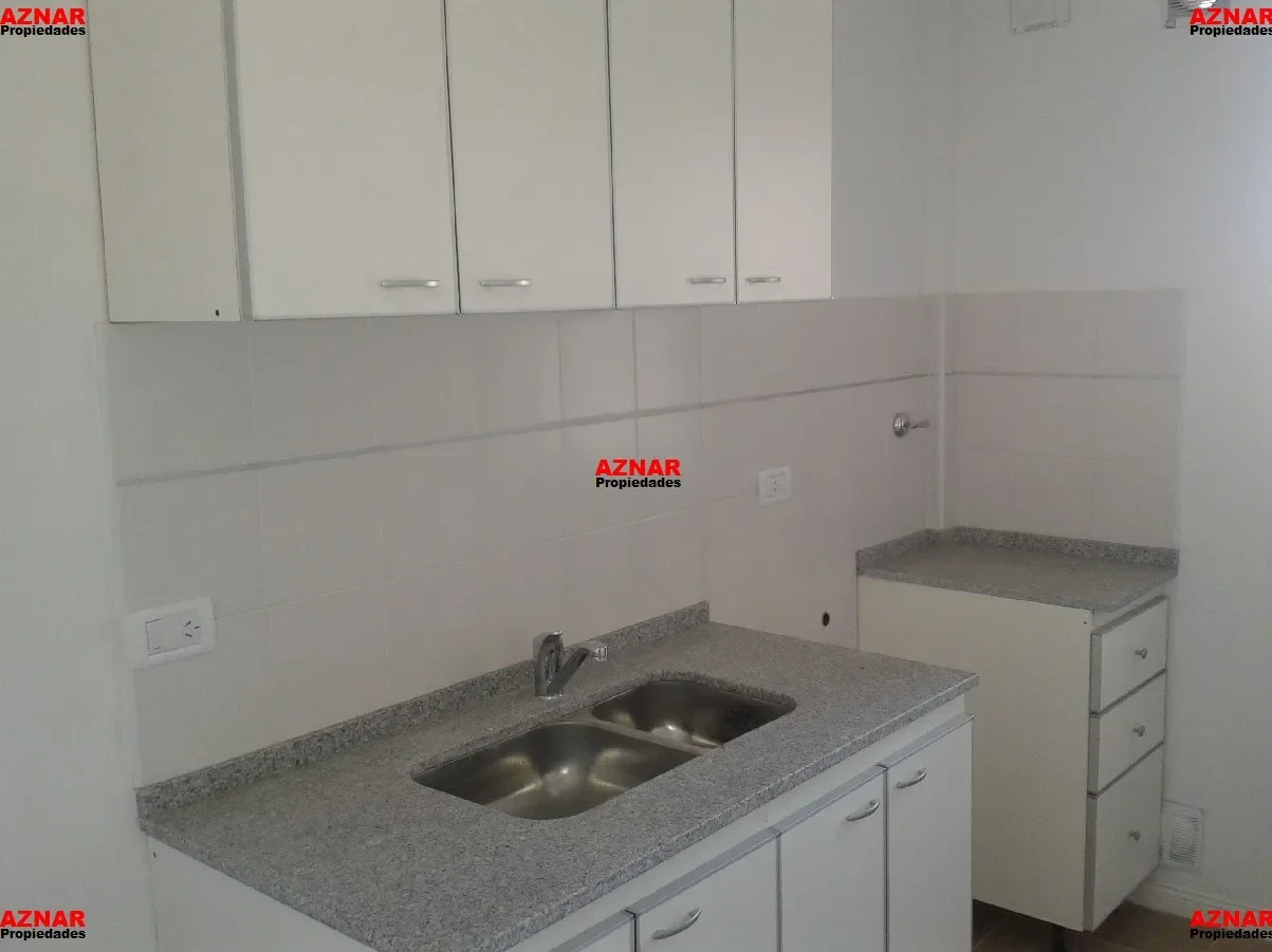 Departamento en venta en Pellegrini N° 1644