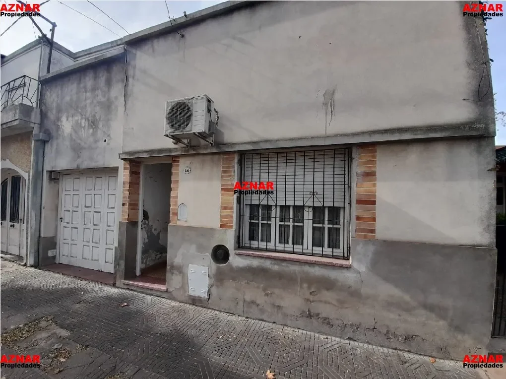 Casa en venta en Maroni Nº 136 e/ Gral. Paz y R. de Escalada