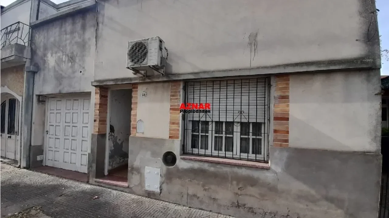 Casa en venta en Maroni Nº 136 e/ Gral. Paz y R. de Escalada