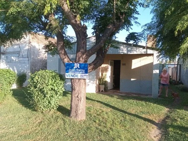 CASA EN VENTA LOS CLAVELES 315