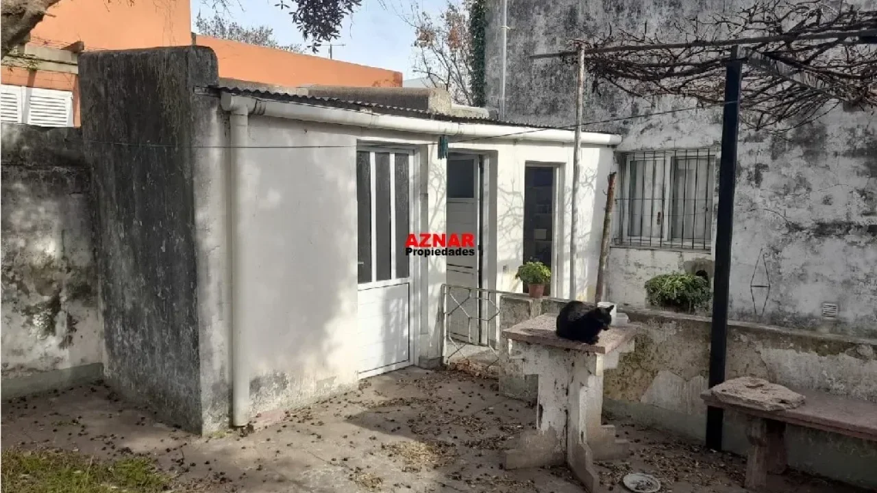 Casa en venta en Maroni Nº 136 e/ Gral. Paz y R. de Escalada