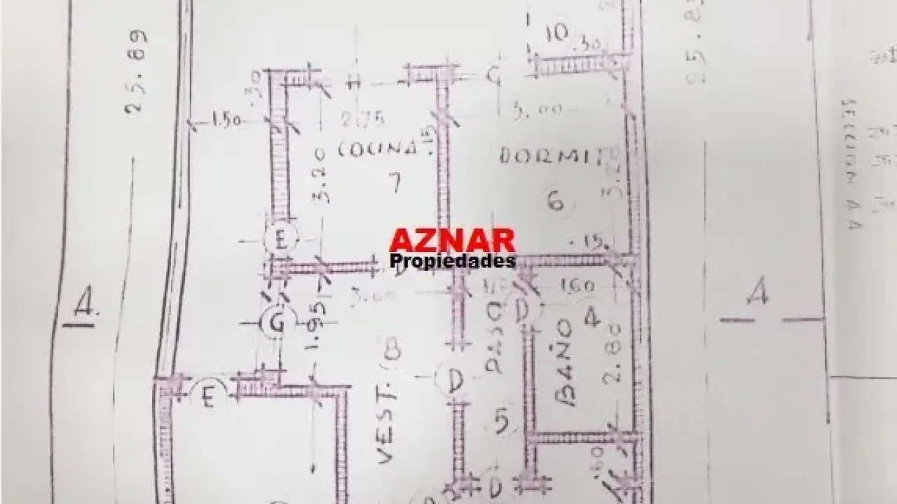 Casa en venta en Maroni Nº 136 e/ Gral. Paz y R. de Escalada