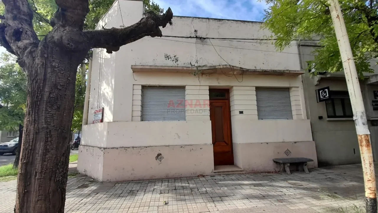 Casa en venta Belgrano N° 1108  esquina Italia