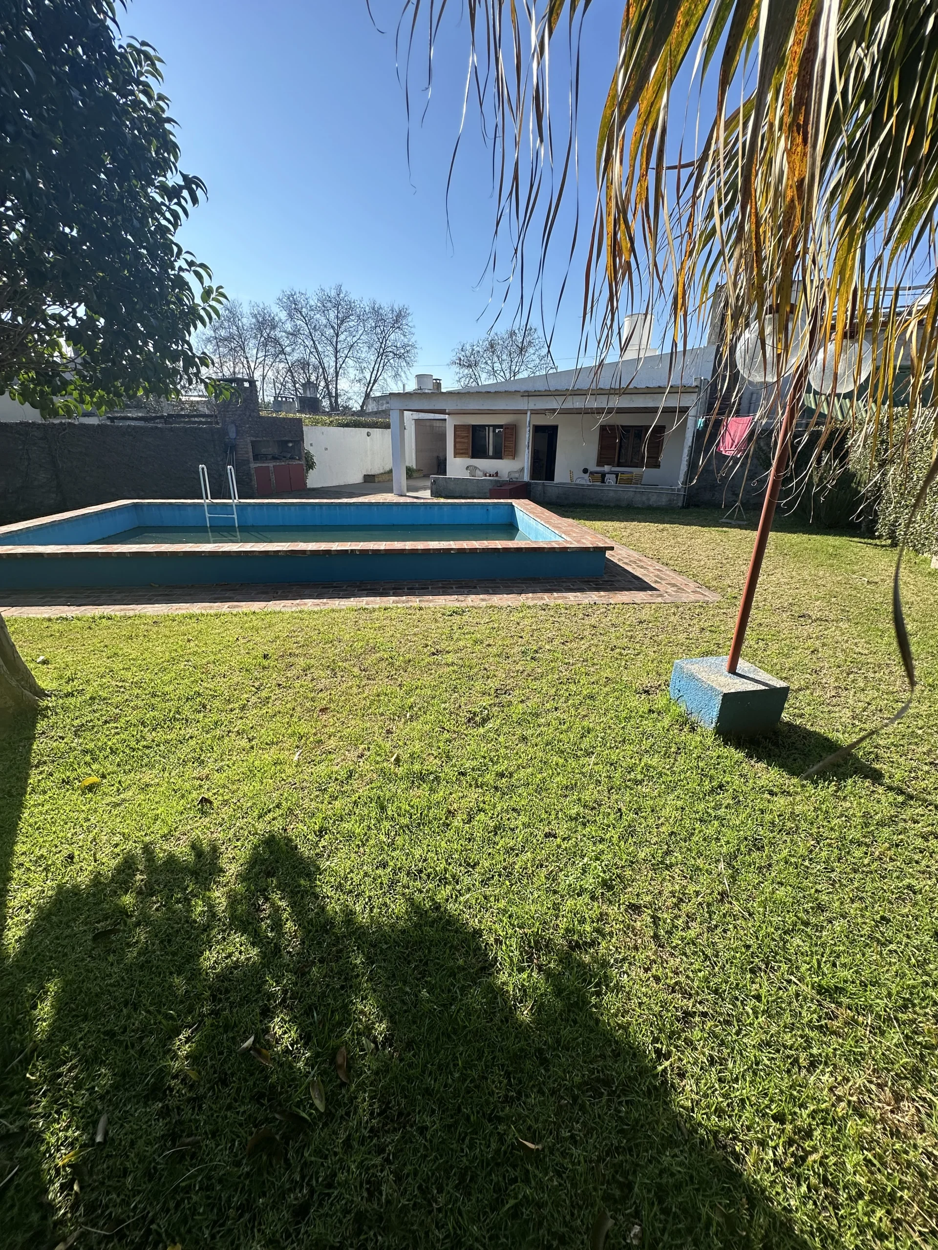 Casa Santa María al 200 e/ Remedios de Escalada y San Martín