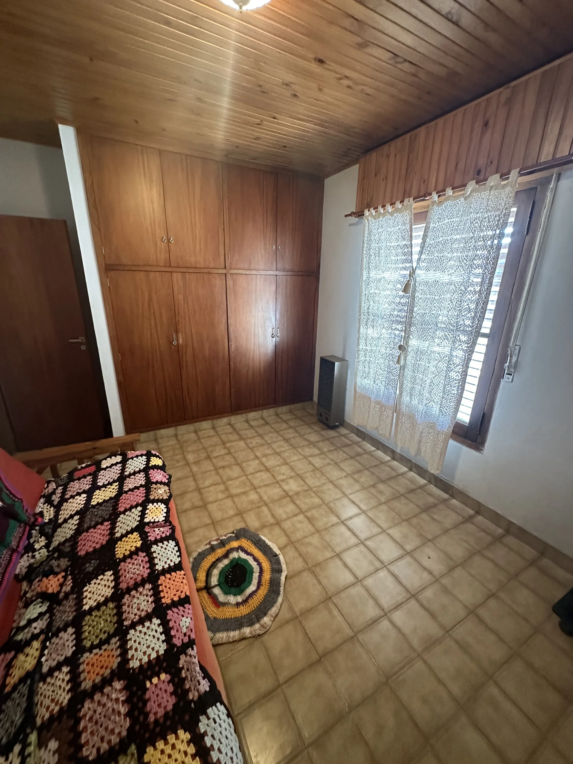 Casa Santa María al 200 e/ Remedios de Escalada y San Martín