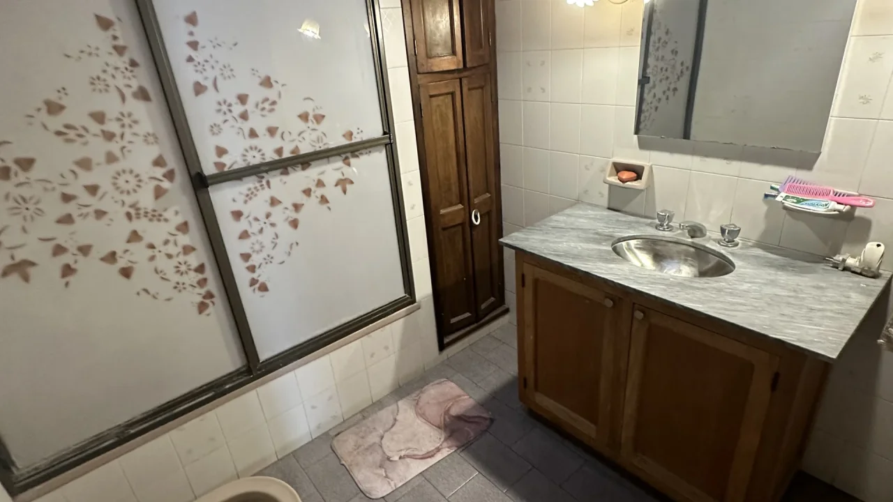 Casa Santa María al 200 e/ Remedios de Escalada y San Martín