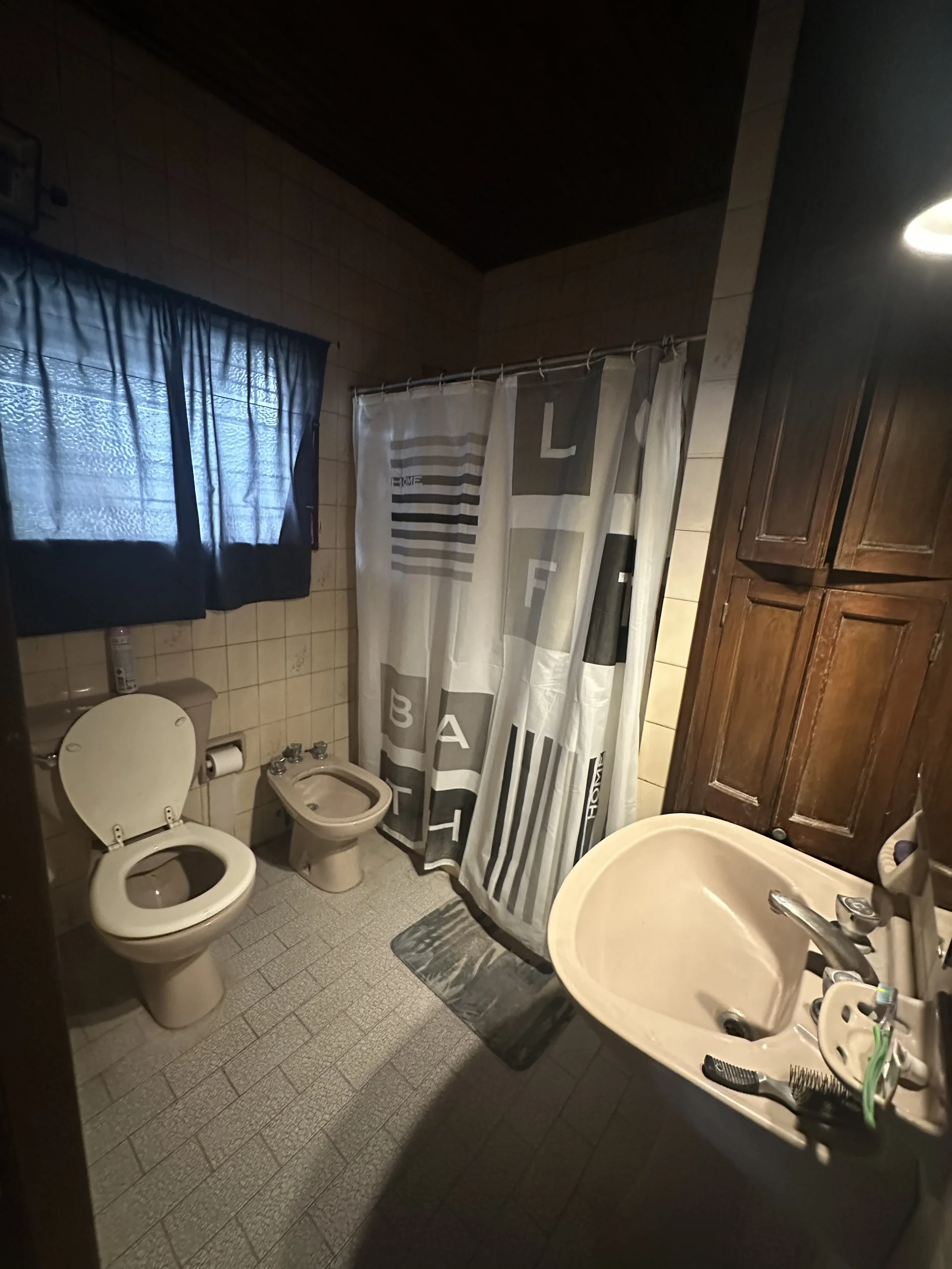 Casa Santa María al 200 e/ Remedios de Escalada y San Martín