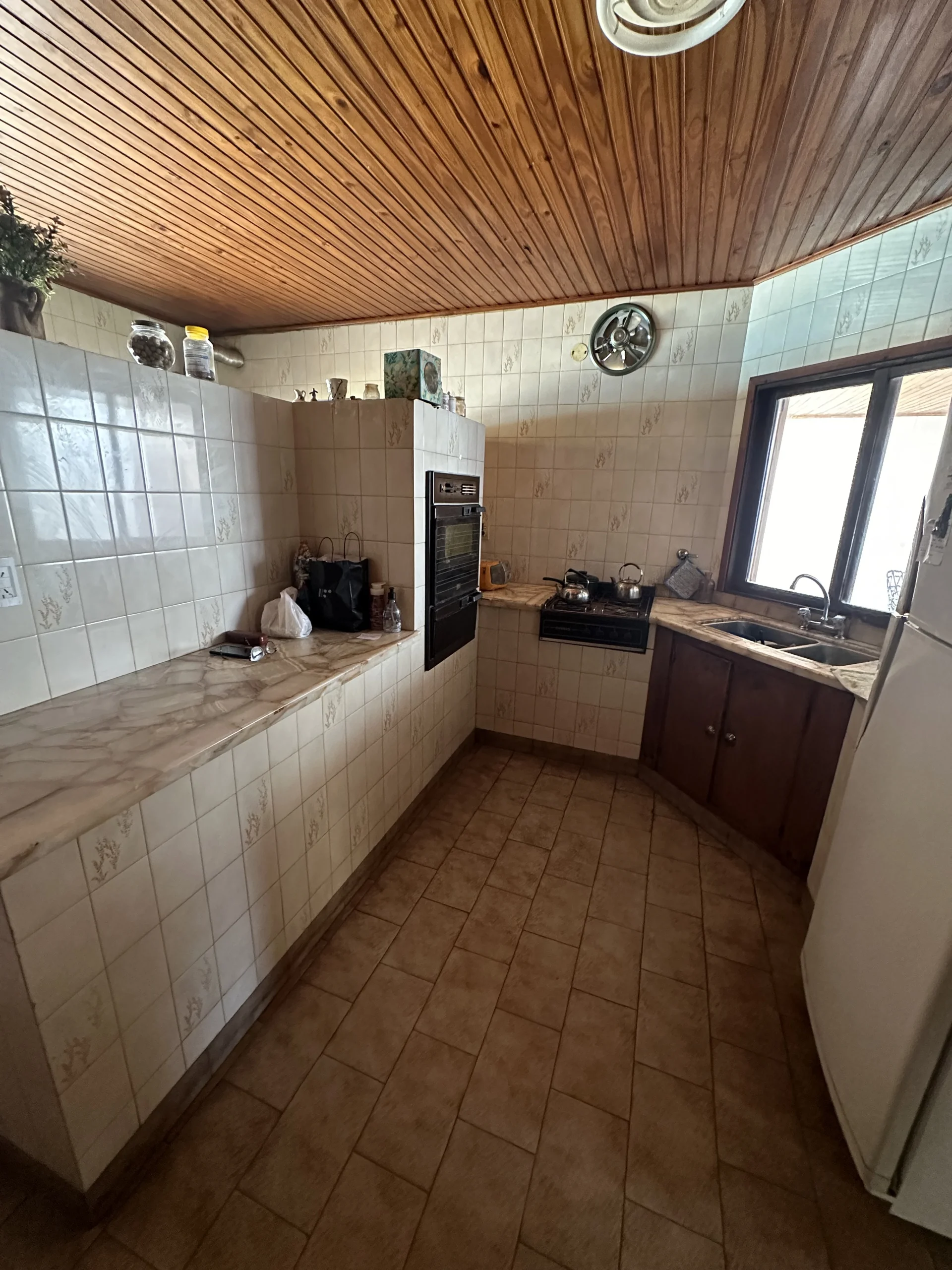 Casa Santa María al 200 e/ Remedios de Escalada y San Martín