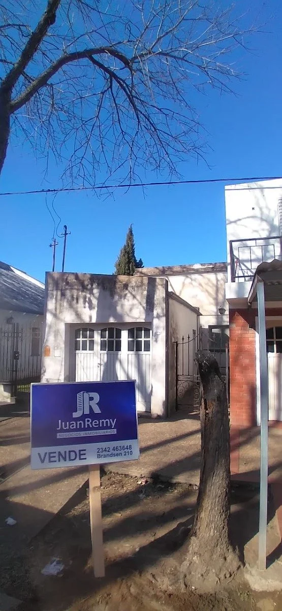 CASA EN VENTA BRANDSEN 392