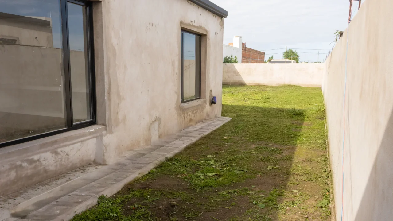 VENTA - CASA A ESTRENAR - BRAGADO