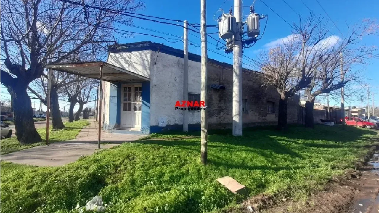 Casa con local en venta en Las Heras Nº 503 e/ Catamarca y Tucumán