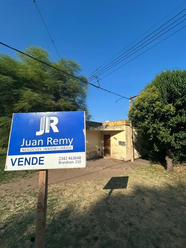 CASA EN VENTA EN PAMPERO Y MORENO