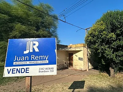 CASA EN VENTA EN PAMPERO Y MORENO