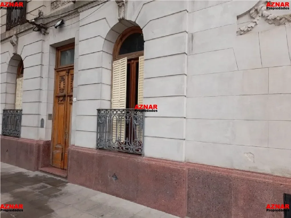 Casa en venta en Brown Nº 116 e/ Pellegrini y Belgrano
