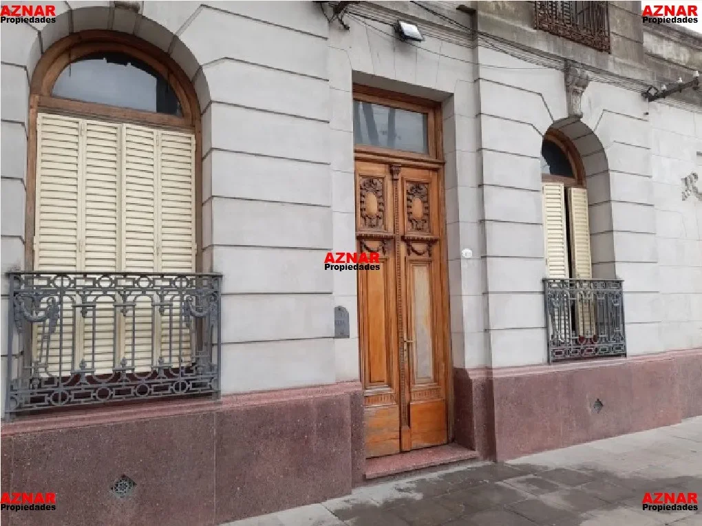 Casa en venta en Brown Nº 116 e/ Pellegrini y Belgrano