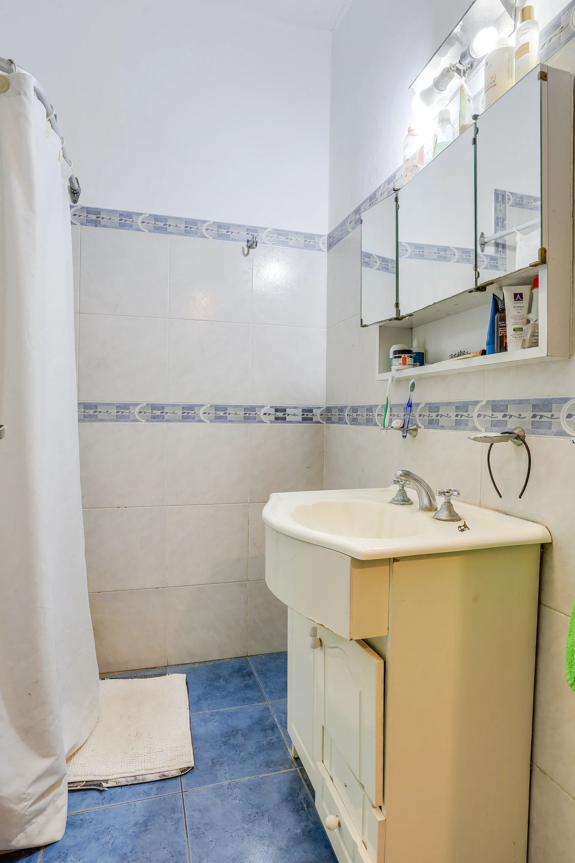 VENTA - CASA SAAVEDRA