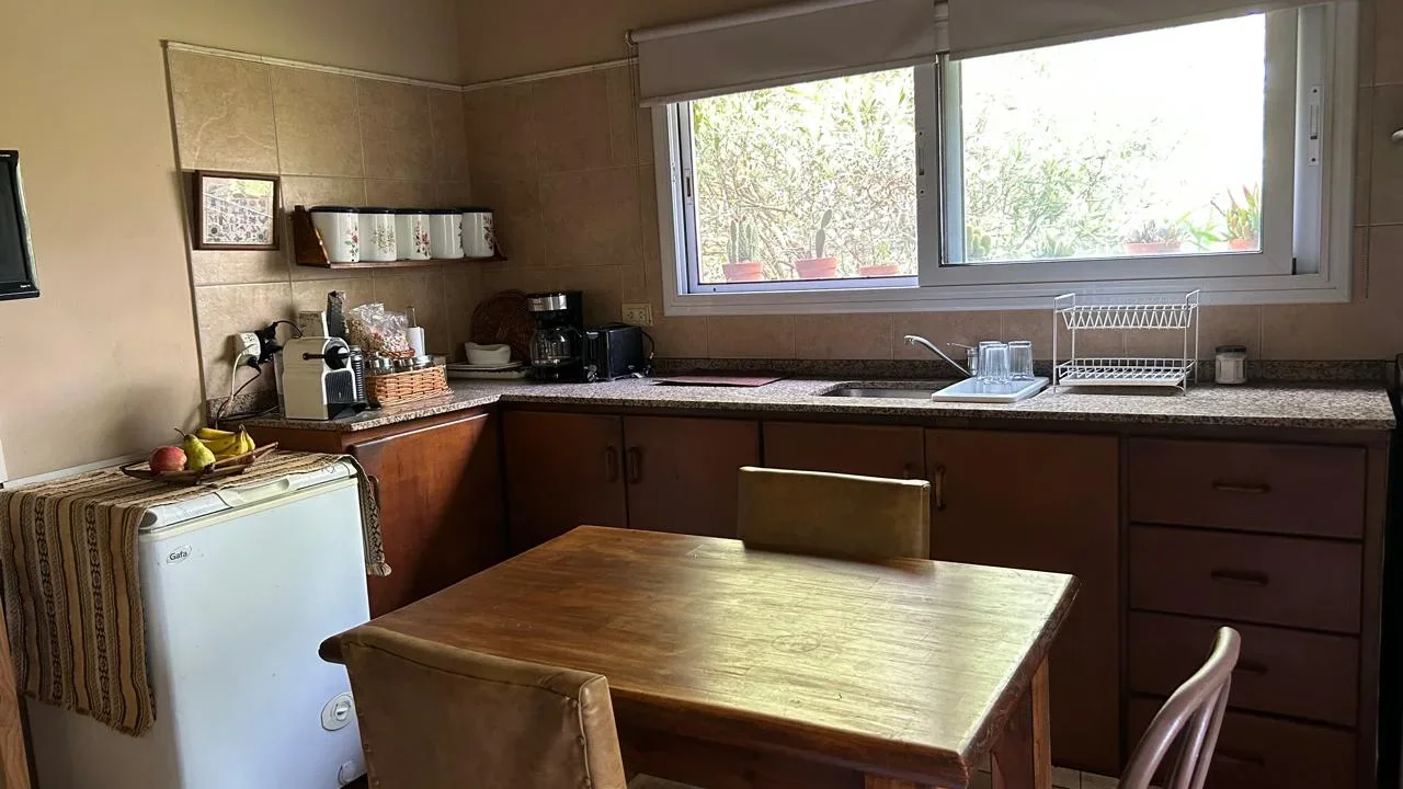 EN VENTA, CASA SOBRE CALLE LA CUMPARCITA N°1585