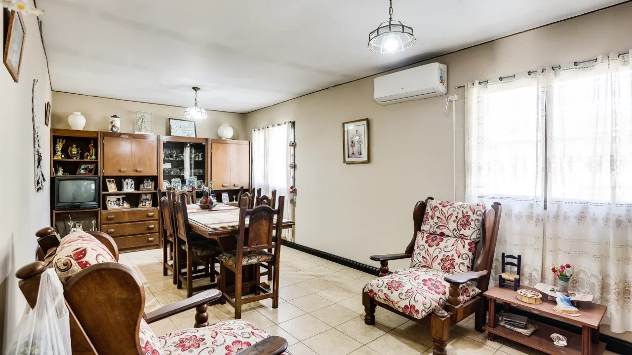 VENTA - CASA GONZALEZ