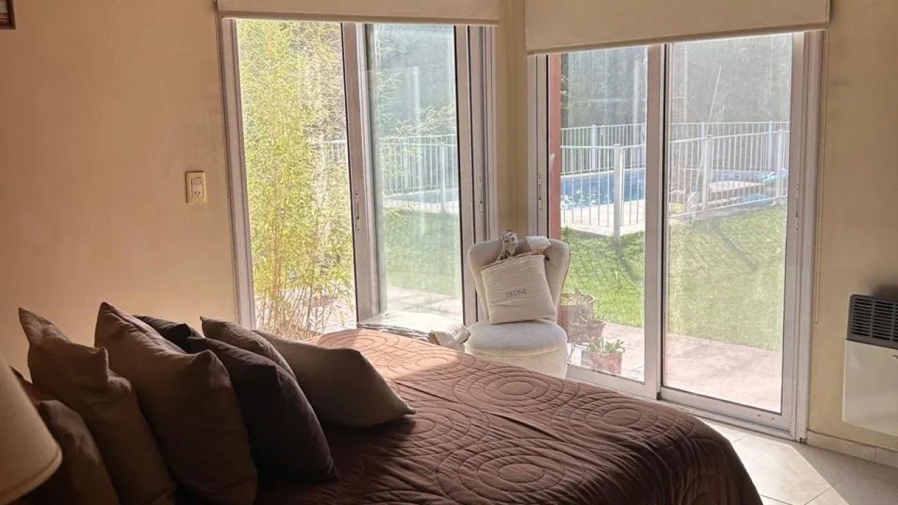 EN VENTA, CASA SOBRE CALLE LA CUMPARCITA N°1585
