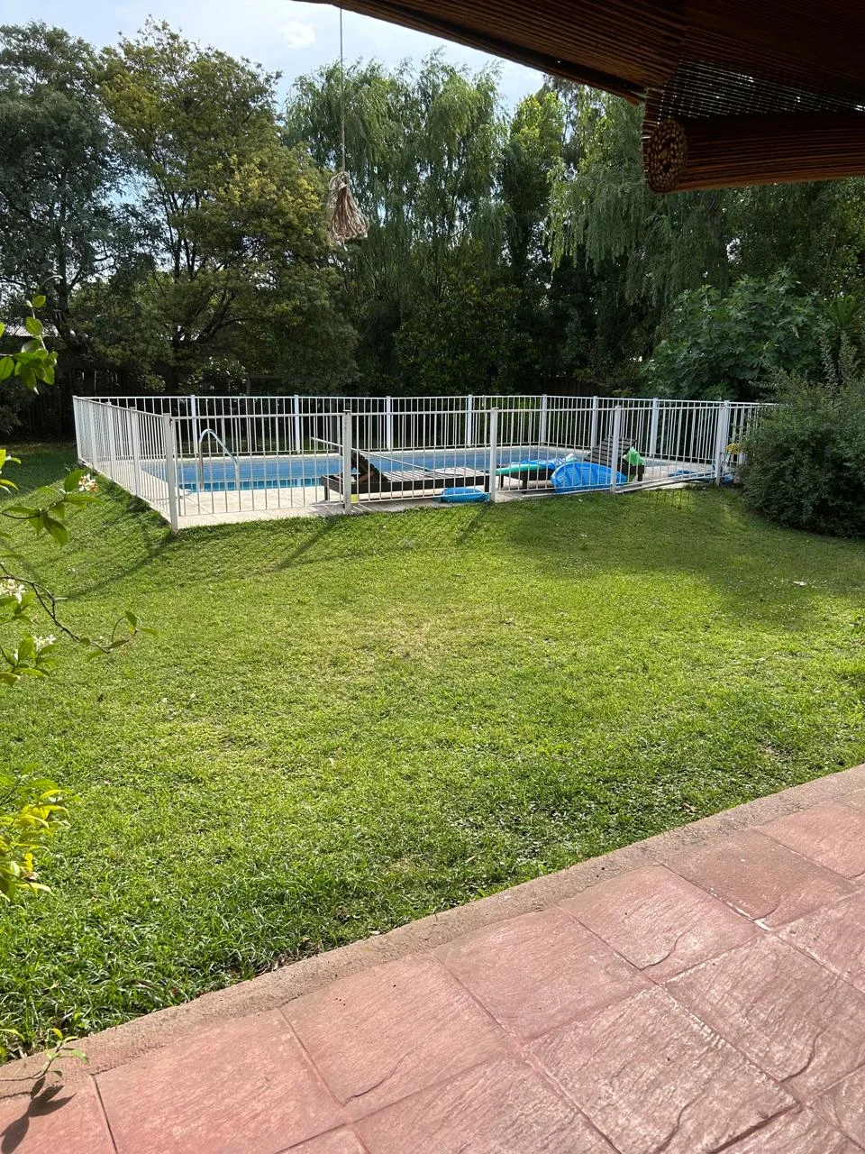 EN VENTA, CASA SOBRE CALLE LA CUMPARCITA N°1585
