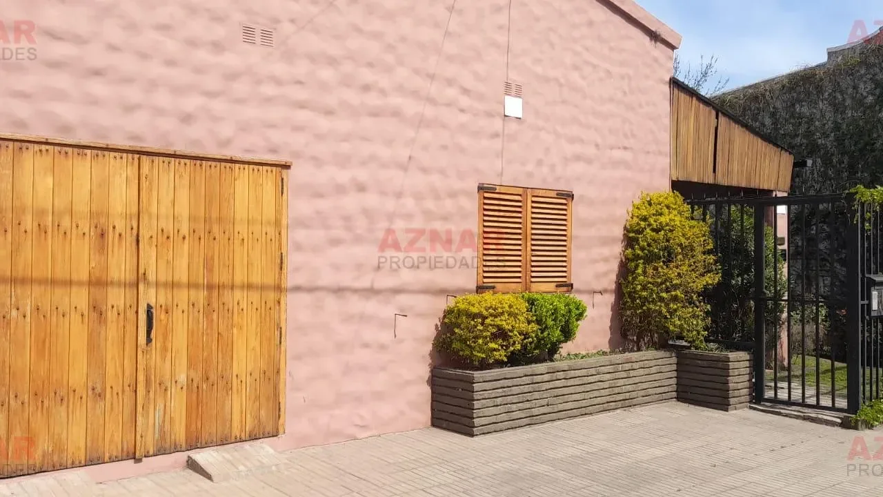 Casa en venta en la calle Belgrano Nº 1839 entre Pringles y Balcarce