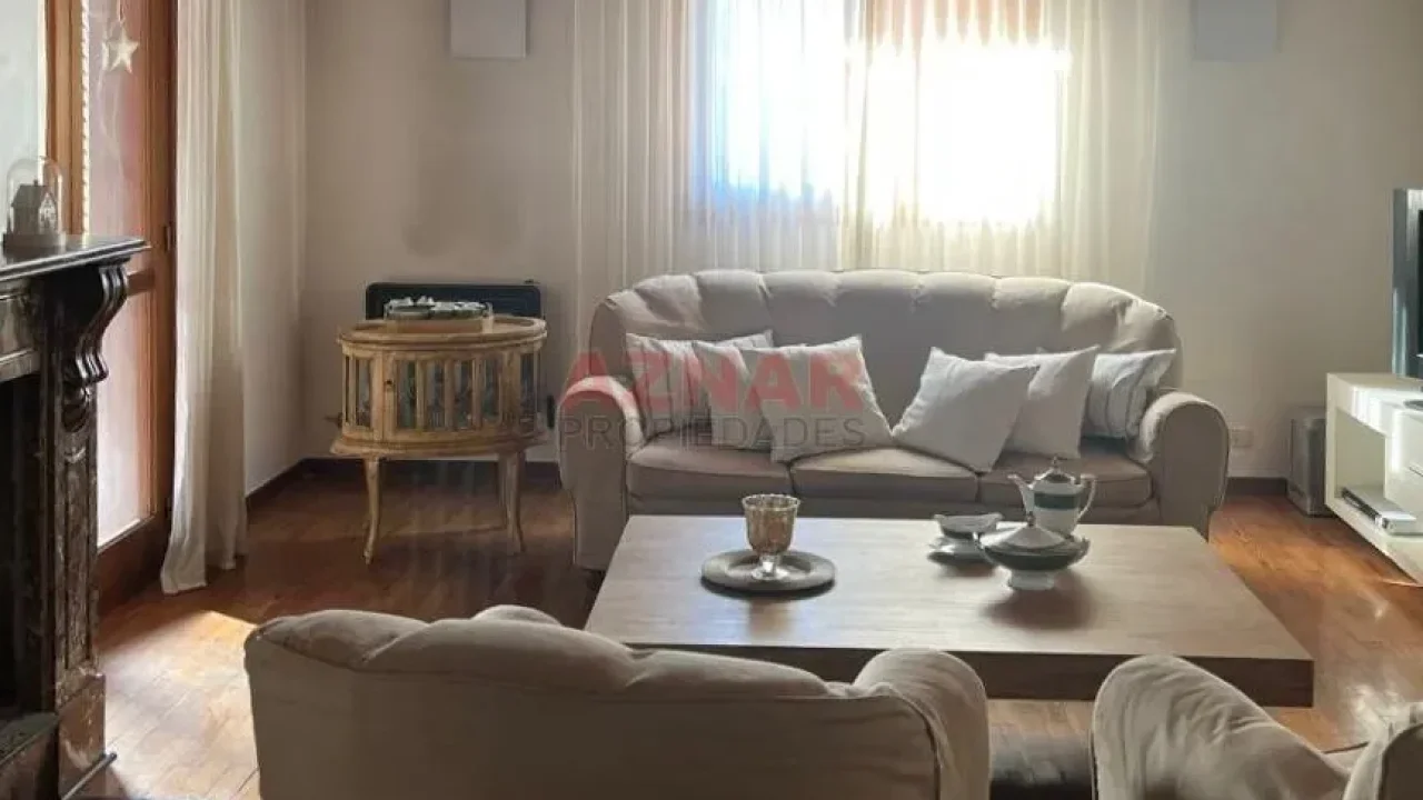 Casa en venta en la calle Belgrano Nº 1839 entre Pringles y Balcarce