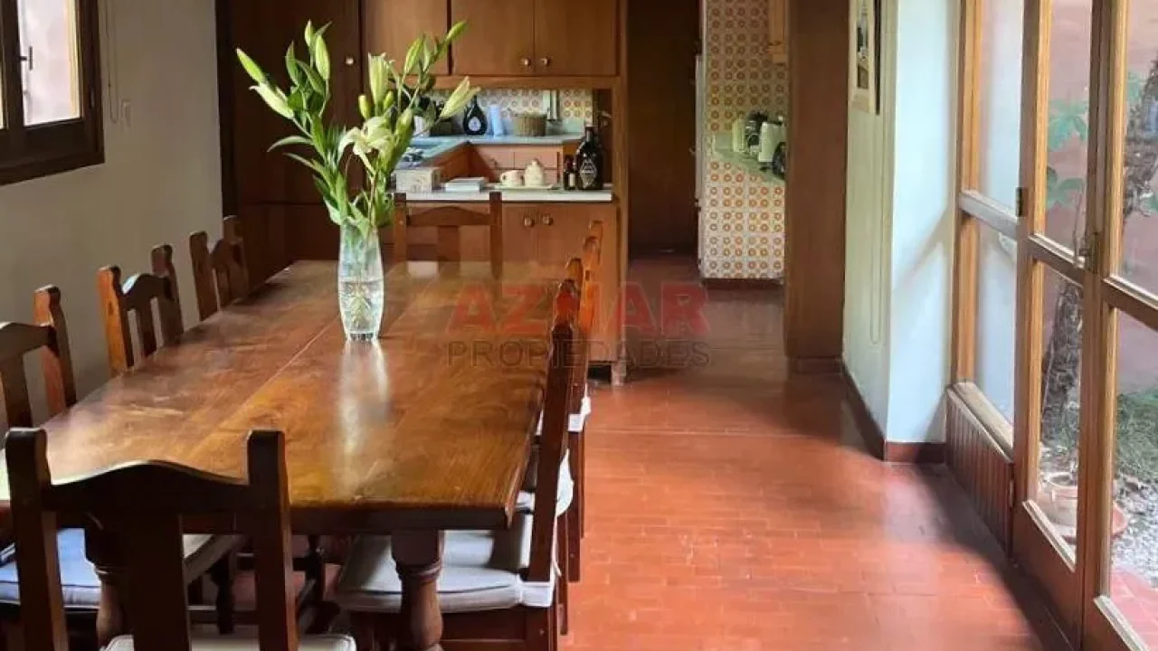 Casa en venta en la calle Belgrano Nº 1839 entre Pringles y Balcarce