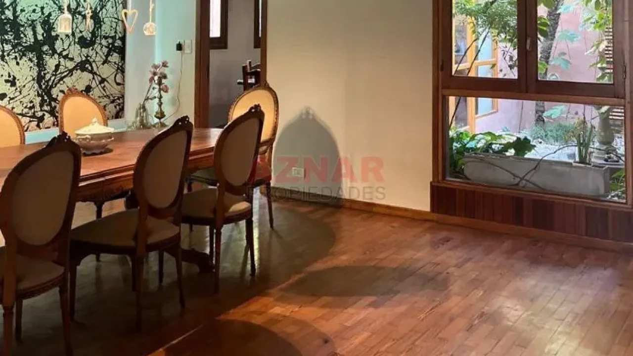 Casa en venta en la calle Belgrano Nº 1839 entre Pringles y Balcarce