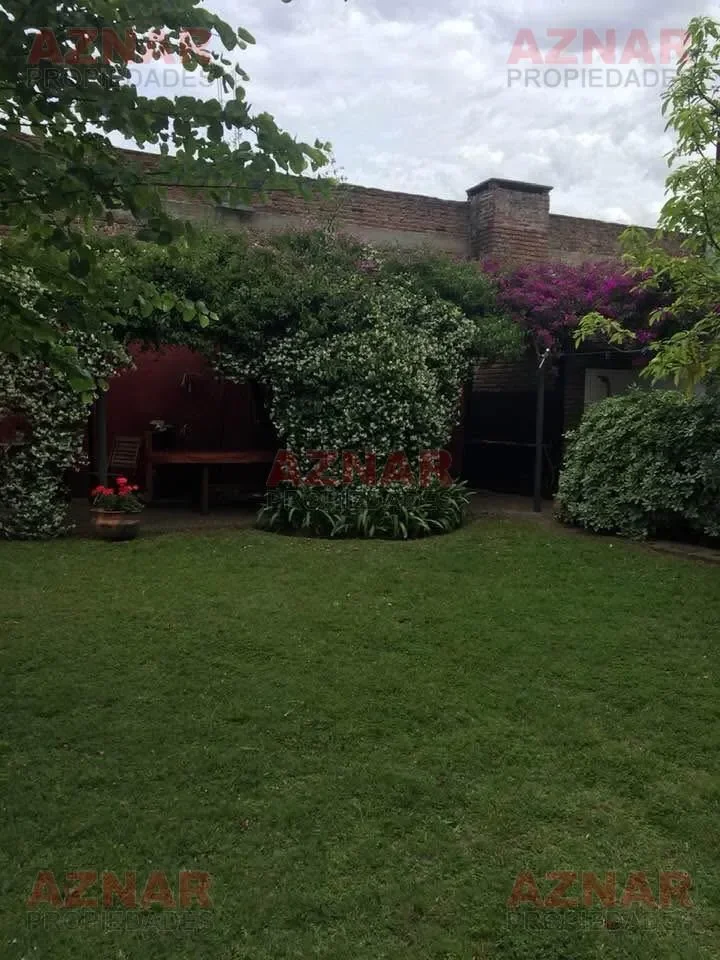 Casa en venta en la calle Belgrano Nº 1839 entre Pringles y Balcarce