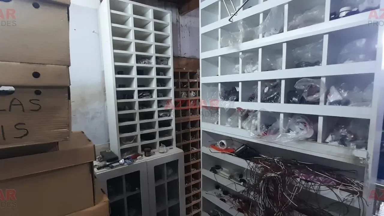 Fondo de Comercio en Venta en la calle Macaya N° 390 entre Alem y San Martin