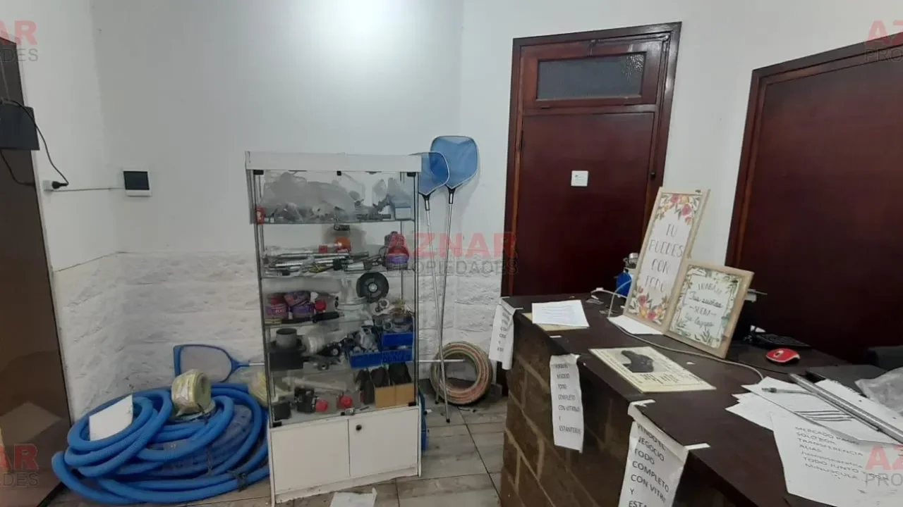Fondo de Comercio en Venta en la calle Macaya N° 390 entre Alem y San Martin