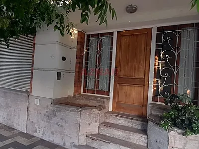 Casa en venta en Lavalle N° 345 entre 12 de Octubre y Del Busto