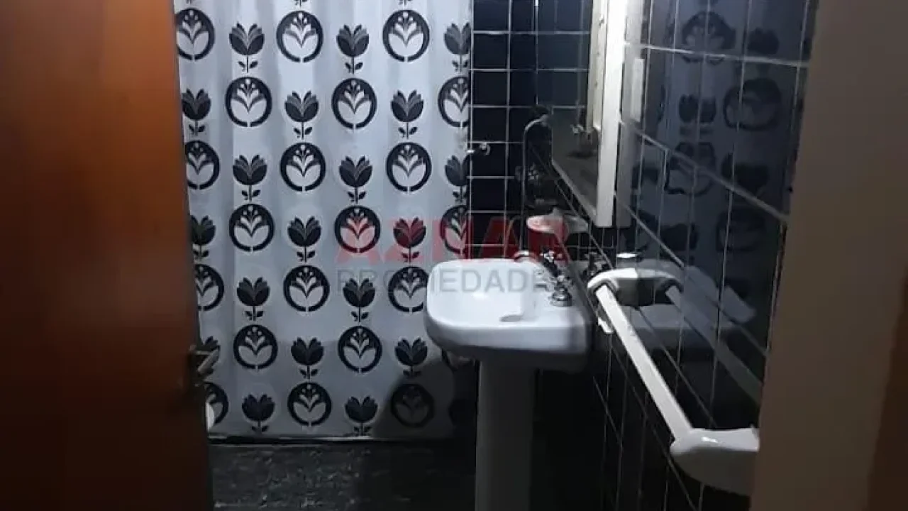 Casa en venta en Lavalle N° 345 entre 12 de Octubre y Del Busto